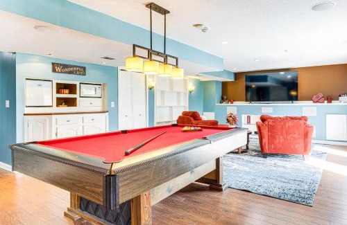 Liberty House | 14 Mi to Kansas City Group Getaway in Liberty!