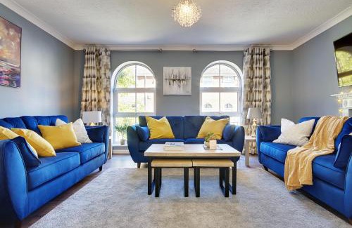 Southampton City Centre House | 14 Oxford Mews - 5 Star Living for up to 10 People