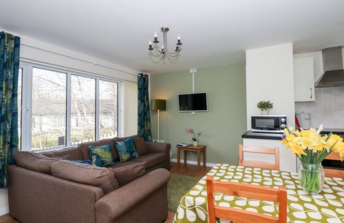 Mundesley Cottage | 14 THE DELL, pet friendly, character holiday cottage in Mundesley