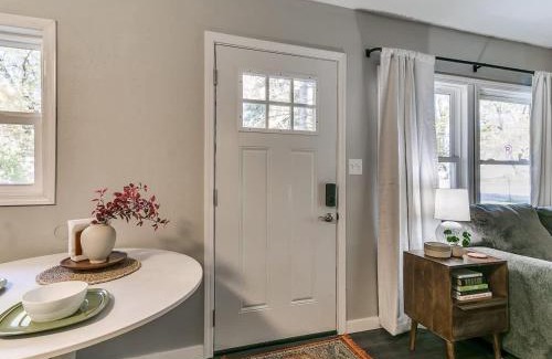 Ames House | 1402 Crescent