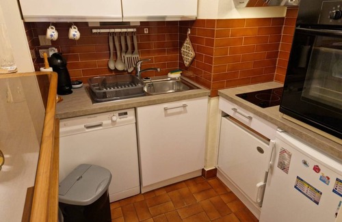 Mandelieu-la-Napoule Beach Apartment | 14452 Seasonal rental 44m² waterfront studio.