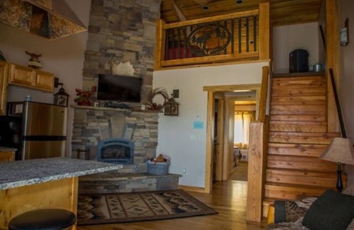 Afton Condo | 15) 1 BEDROOM WITH LOFT CONDOS - 3 QUEENS- The Mountain Inn