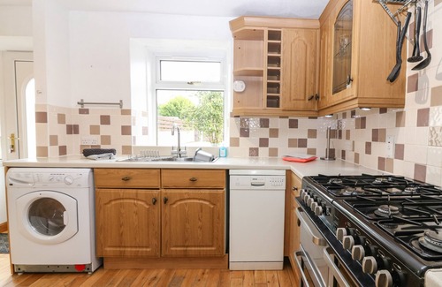 Cruden Bay Cottage | 15 MAIN STREET, pet friendly, character holiday cottage in Cruden Bay