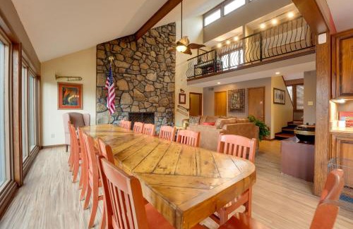 Southaven House | 15 Mi to University of Memphis Getaway with Games