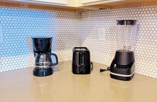 Florida Central Atlantic Coast Apartment | 15 Min to Disney, King Bed Pet-Friendly, Amenities