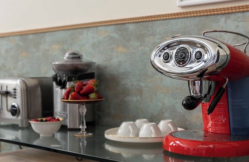 Rione XVI Ludovisi Apartment | 15 min walk from Spanish Steps. Luxury Top Floor 170 Sqm apartment Via Veneto