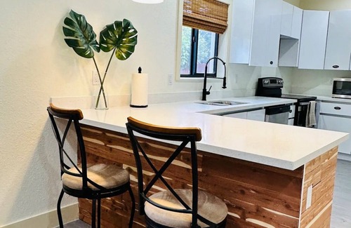 Pompano Beach Apartment | 15 minutes from the Beach!