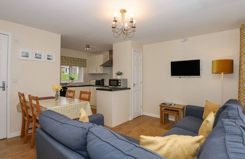 Mundesley Cottage | 15 THE DELL, pet friendly, character holiday cottage in Mundesley