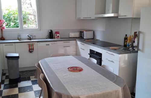 Aston House | 150 m2 village house at the foot of the mountain