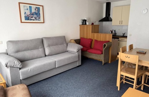 Eaux-Bonnes Apartment | 150m from ski slopes, 1st floor, view ski slopes, fitness, swimming pool, sauna, tv, ski locker