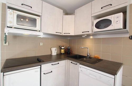 Briancon Apartment | 150m from ski slopes, 3rd floor, view mountain, balcony, parking, tv, 38m², Serre Chevalier