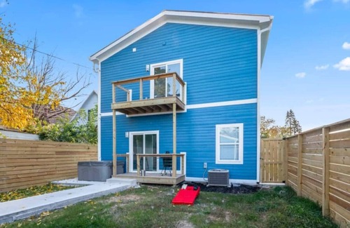 Indianapolis Apartment | 151) Perfect for large groups!