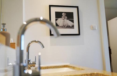 Freilassing Apartment | 160qm Wohnung mit Balkon nahe Salzburg - Freilassing 2 Schlafzimmer, 2 Bäder