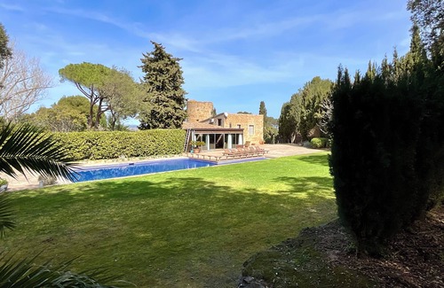 Pals Other | 16TH CENTURY FARMHOUSE in Masos de Pals. Costa Brava. Capacity 10 people