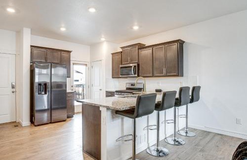 Aurora House | 17 Mi to Denver Zoo Family-Friendly Aurora Home