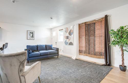 Aurora House | 17 Mi to Denver Zoo Family-Friendly Aurora Home