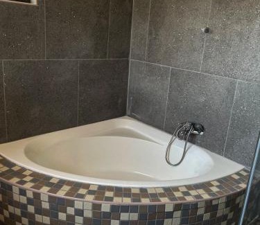 Uvongo House | 17 Zurich Drive House