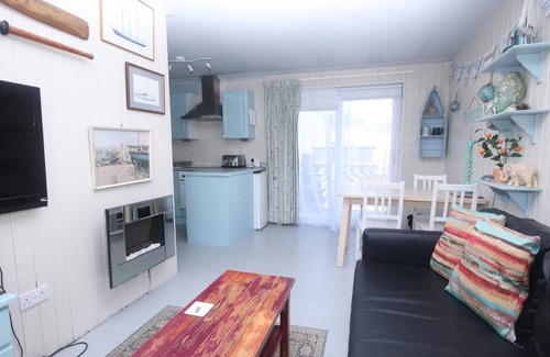 Earnley Ski Chalet | 17H Medmerry Park 2 Bedroom Chalet