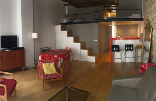 Arsenal Apartment | 17th CENTURY MANSION in MARAIS CENTER near SEINE RIVER.