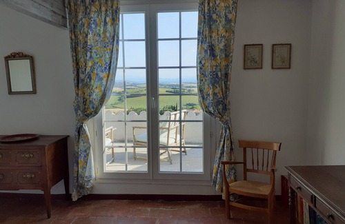 Montreal House | 17th century village house