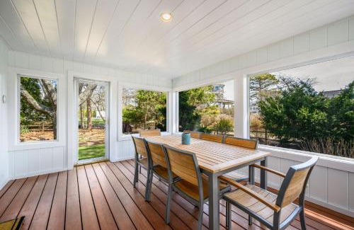 West Harwich House | 18 Beach Road West Harwich Beach Plum Cottage