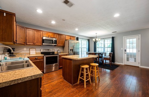 Emerson House | 18 Larkspur Ln Emerson