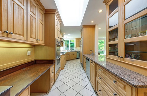 Weston Apartment | 18 Mi to Boston - Stylish Unit in Upscale Enclave!