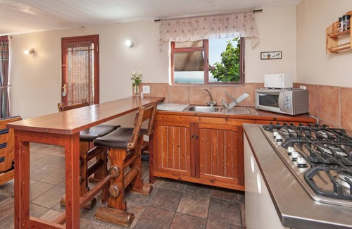 Mountainside Bed & Breakfast | 18 on Kloof Bed and Breakfast