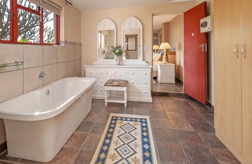 Mountainside Bed & Breakfast | 18 on Kloof Bed and Breakfast