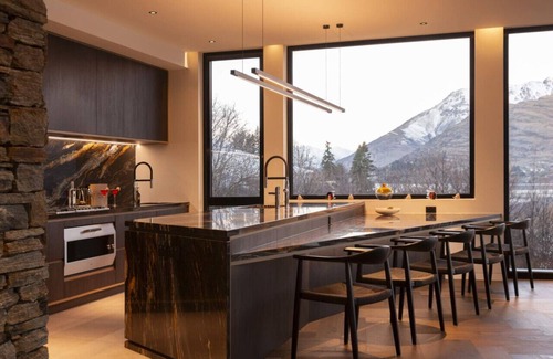 Queenstown Apartment | 180 Park | Lakefront Masterpiece | Large-scale Luxury