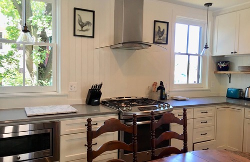 Jefferson House | 1886 Historic farmhouse cottage