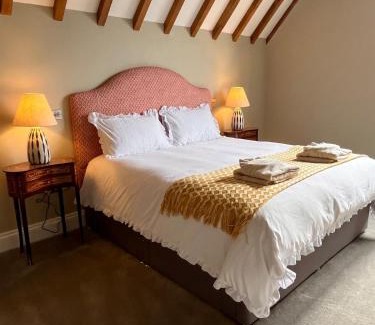 Barrow upon Trent House | 1895 The Farm Barn, Bridal dream