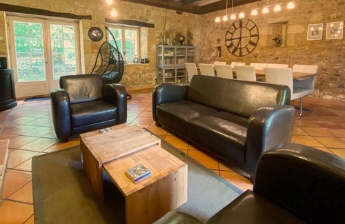 Beaumont-du-Perigord House | 18thcentury stone mill,private,heated pool,spa, sauna & steam shower cabin.