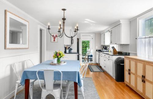 West Harwich House | 19 Burton Avenue West Harwich - - Lobsta House