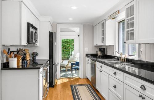 West Harwich House | 19 Burton Avenue West Harwich - - Lobsta House