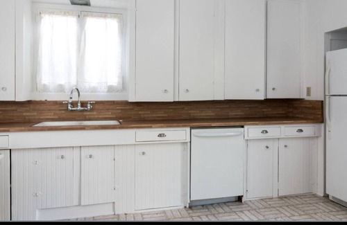 Montecito House | 1920’s Montecito Hedgerow Cottage