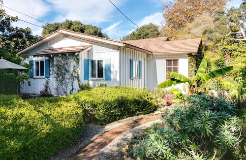 Montecito House | 1920’s Montecito Hedgerow Cottage