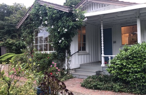 Montecito House | 1920’s Montecito Hedgerow Cottage