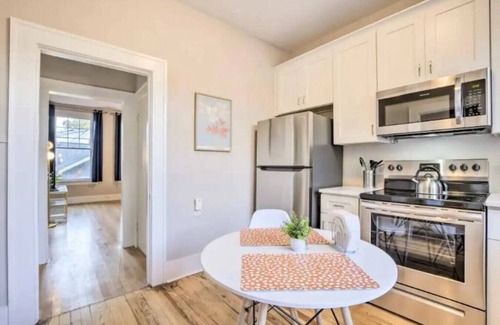 Southwest Raleigh Apartment | 1925 Historic Raleigh Apt Close to Downtown!