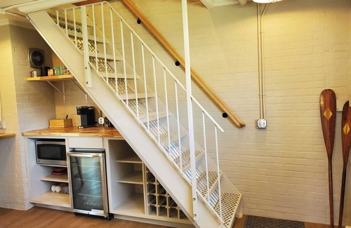 Cascade Cottage | 1930 converted Brick Gas Station in Cascade Montana