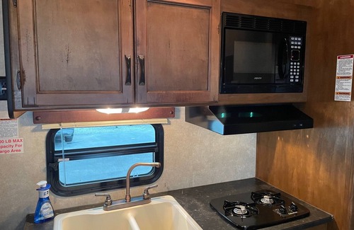 Wasilla House | 19FT RAPTOR RV... POSSIBLE DELIVERY AVAILABLE.
