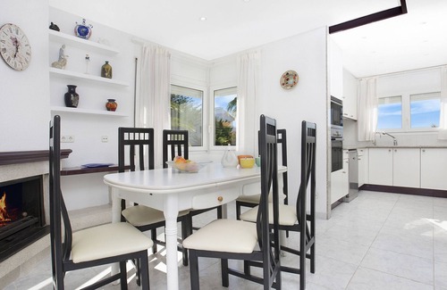 Calella de Palafrugell Villa | 1ALB 01 - Apartment for 6 people located in Calella de Palafrugell, just 350m from the beach
