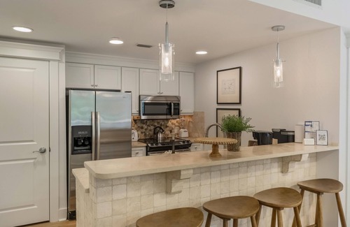 Baytowne Wharf Condo | 1B Condo W/Golf Cart at Sandestin Golf and Beach Resort