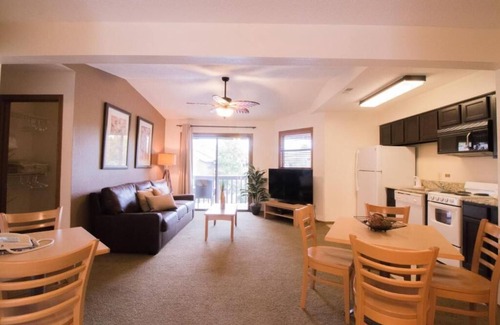 Indian Point Resort | 1BD/Top Family Resort on Indian Point on Table Rock Lake in Branson, Mo