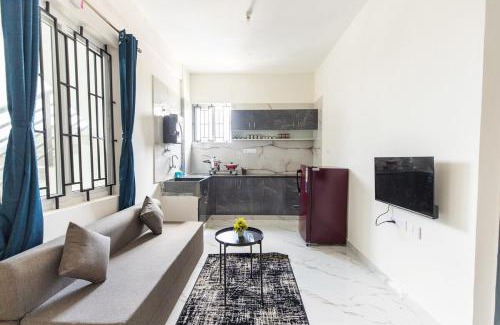 Agara Apartment | 1BHK 2km From Hosa Road Metro with lift 101