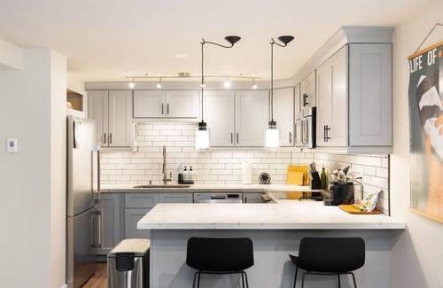 Washington Park Apartment | 1BR 1BA Madison Park - Garden - BBQ