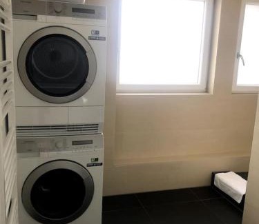 Sihlfeld Apartment | 1BR apartment with balcony - West 13