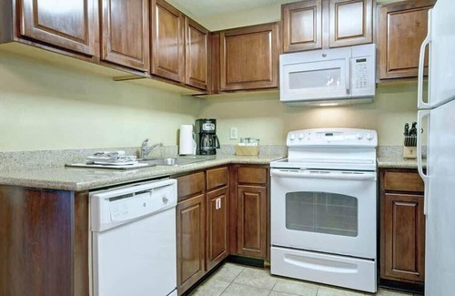 Williamsburg Condo | 1br Colonial in Williamsburg -Fun by Busch Gardens