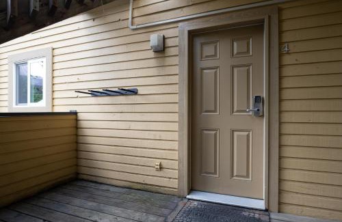 Whistler Creekside House | 1BR Condo, Close to Creekside Gondola by Harmony Whistler Vacations