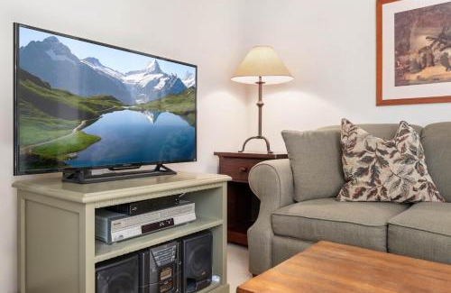 Upper Village House | 1BR Condo Close To The Ski Hill